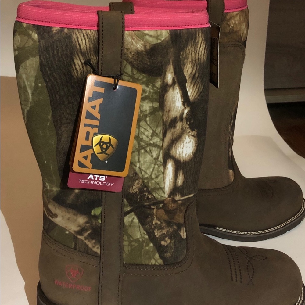 NEW Women’s fatbaby allweather waterproof sz 9-1/2